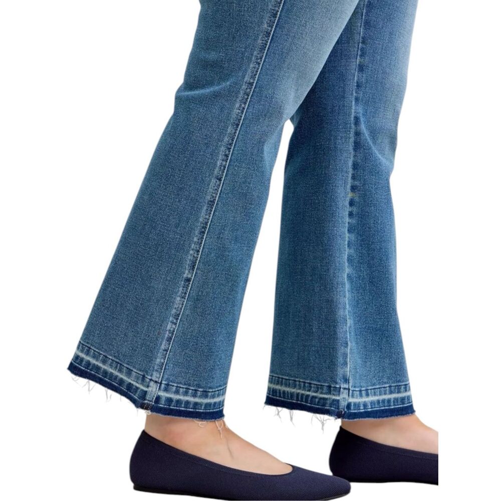 Judy Blue Mid Rise Bootcut Jeans Tummy Control Stretch Denim Raw Hem NWT - Picture 8 of 13